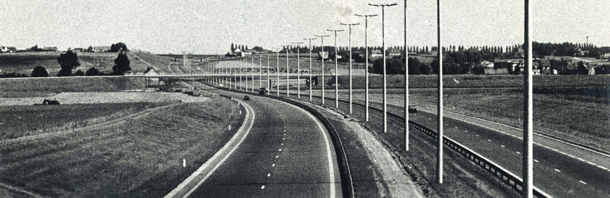 1972 nieuwe autosnelweg tussen Kortrijk en de Franse grens c Marcel Anckaert via Stad Kortrijk