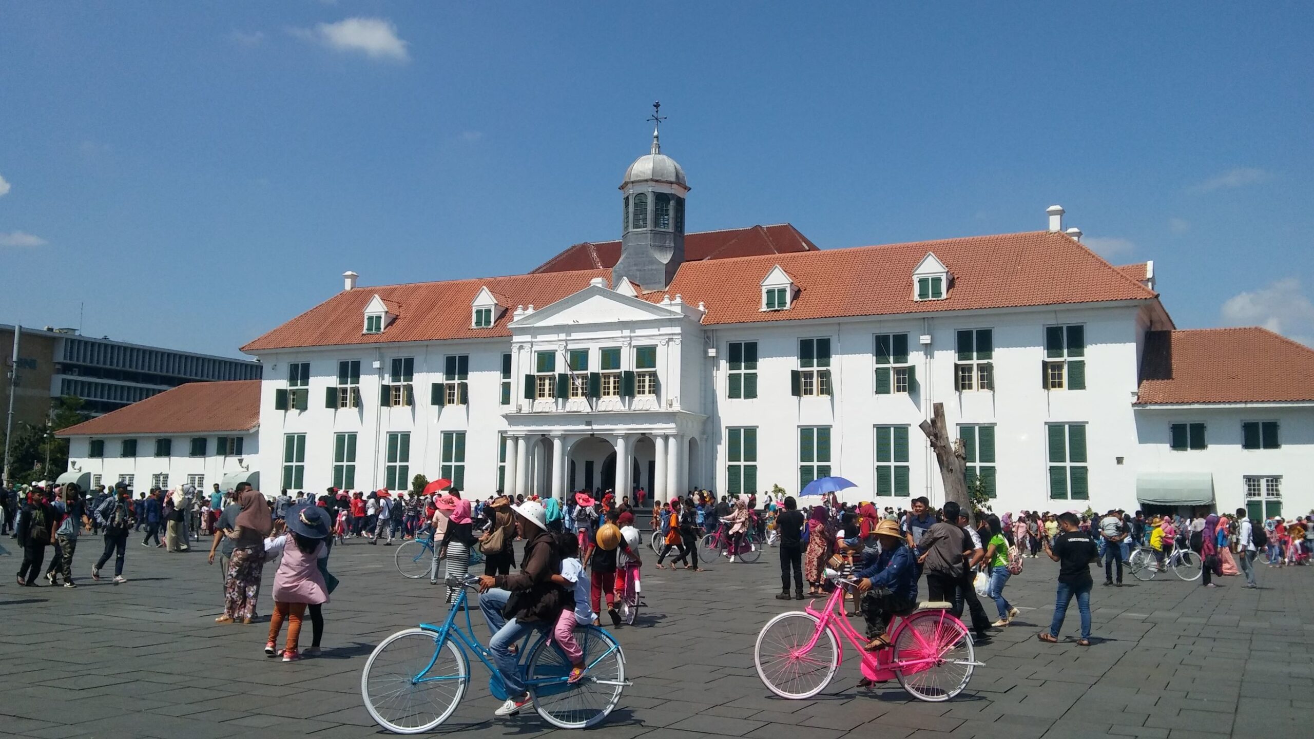 Batavia Town Hall Jakarta Kota tua Chris Jobyaffichage