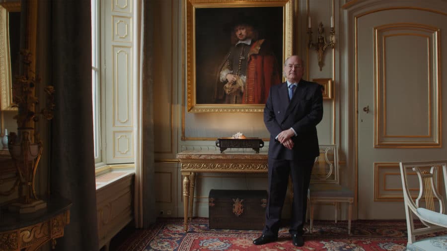 De Franse baron Eric de Rothschild bij Rembrandts portret van Marten Soolmans