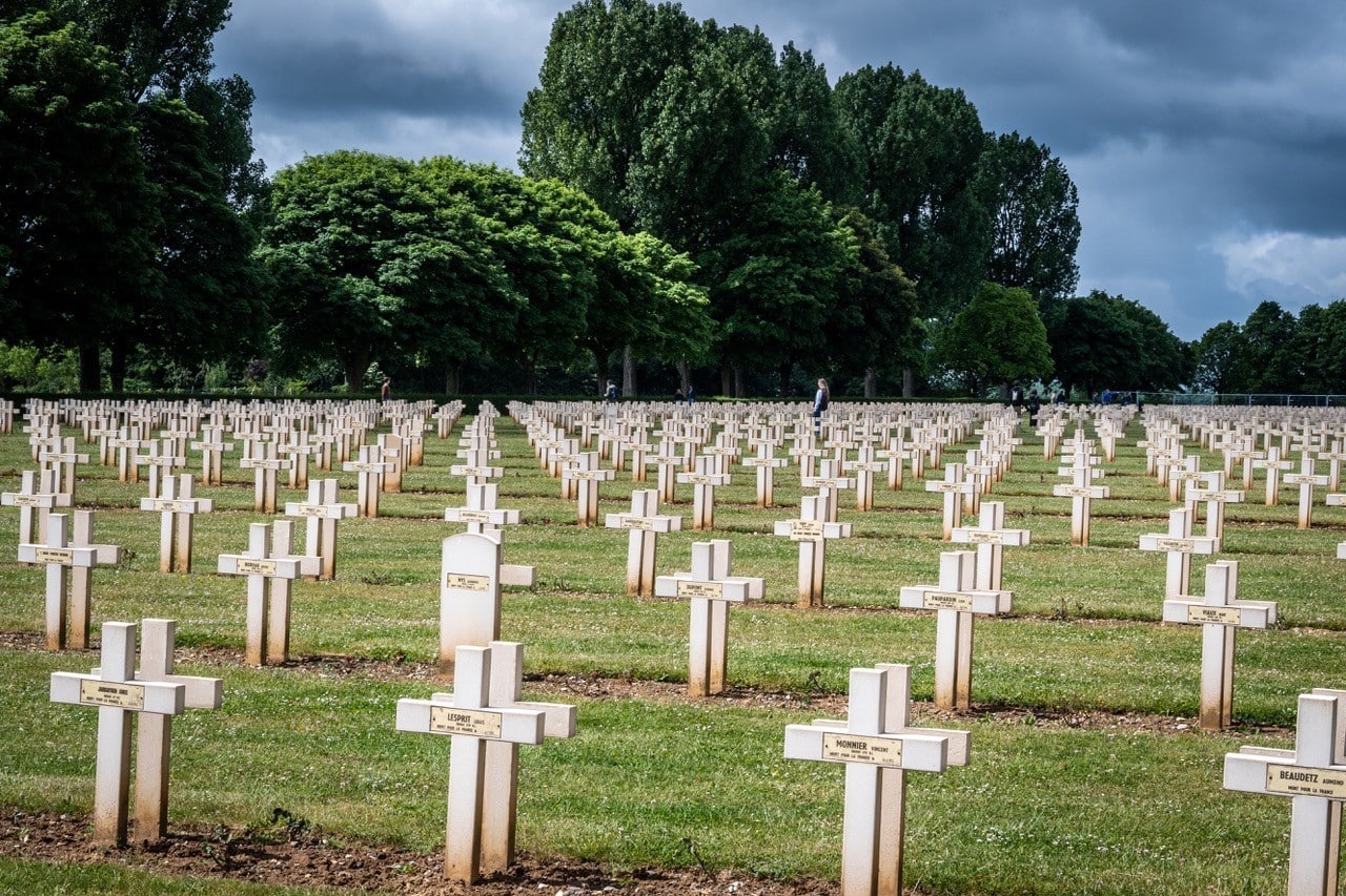 Des milliers de croix alignées 2