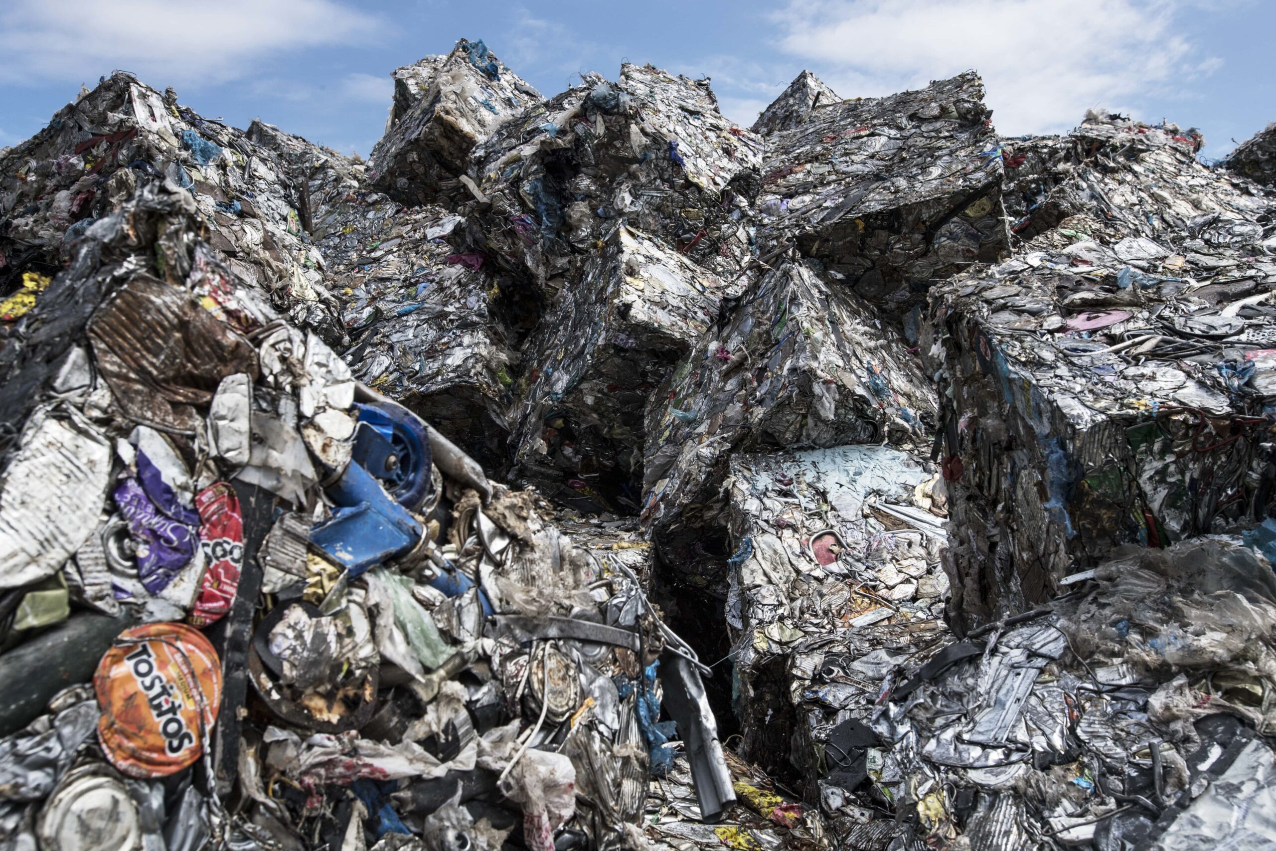 Foto-Kadir-van-Lohuizen-Wasteland-min