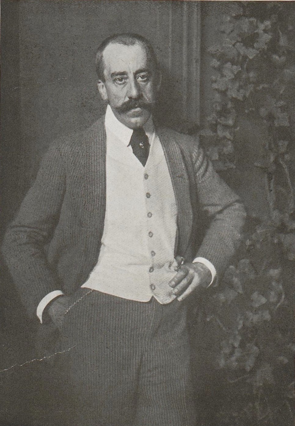 Henry Van de Velde by Nicola Perscheid 1903