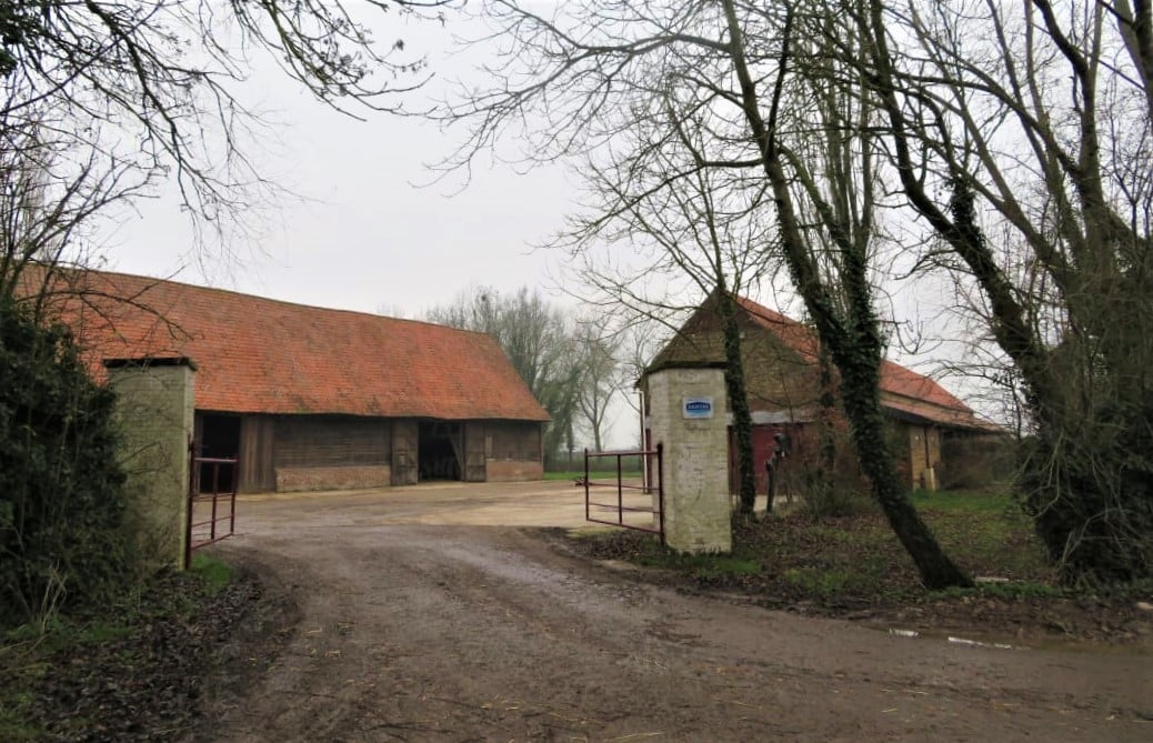 II-15-Eerste-etappe-Lederzele-chemin-de-Grimberg-grote-boerderij-thv-feodale-motte