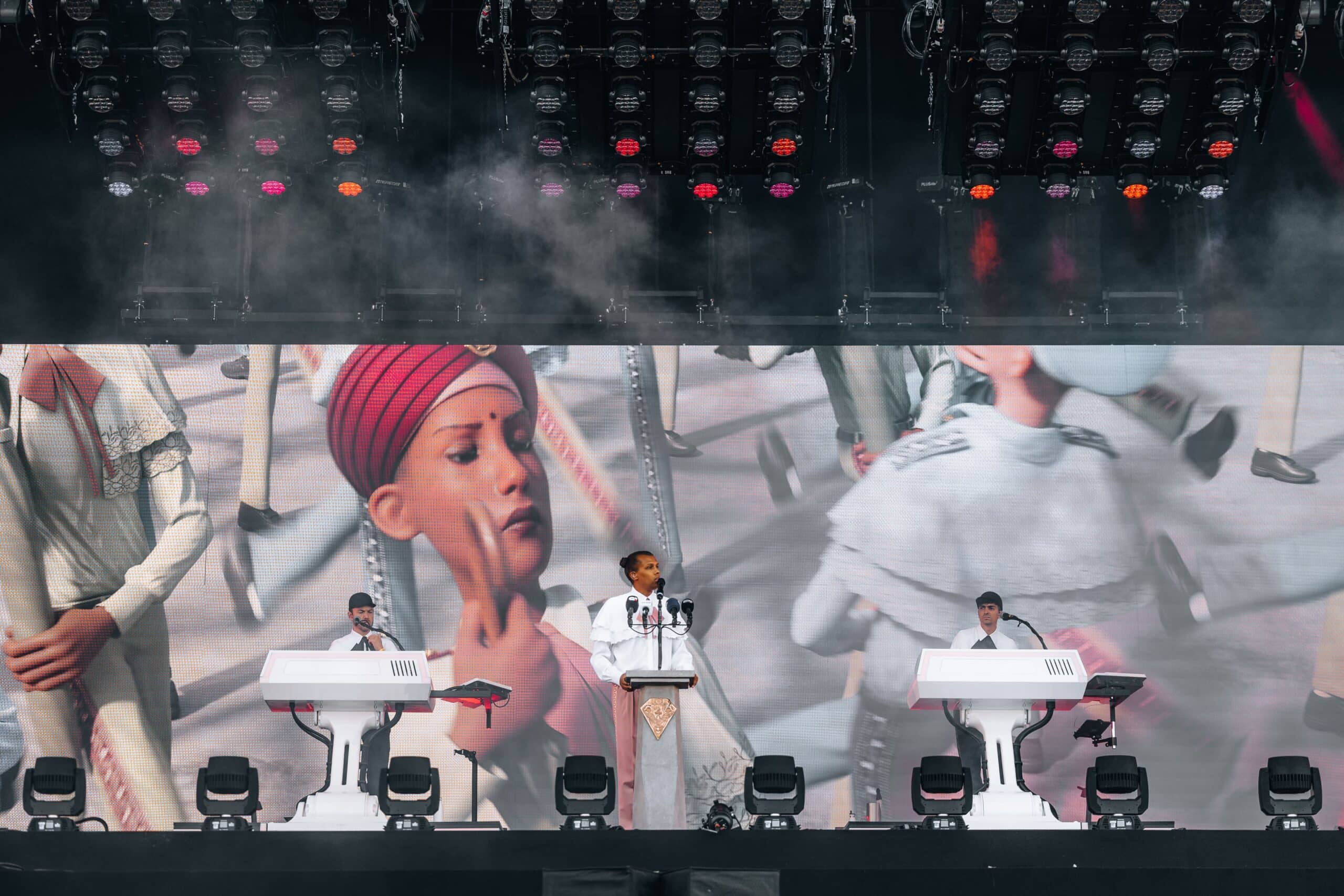 Stromae Werchter Boutique Joost Van Hoey 11 min