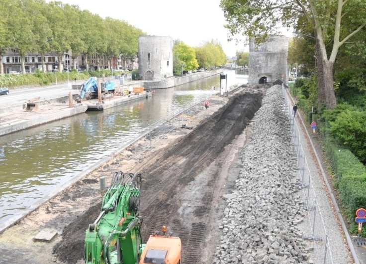 Werken op de Schelde in Doornik