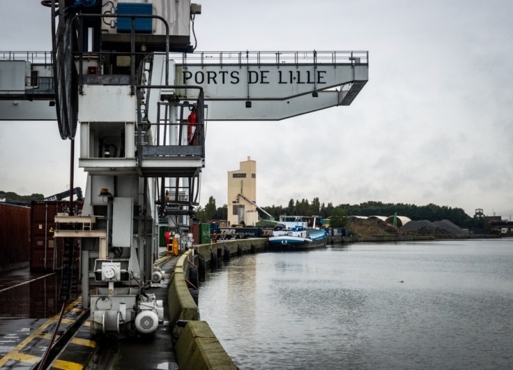 Portdelille grue vue de côté c Montard